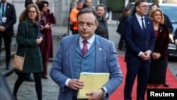 Премьер-министр Бельгии Барт де Вевер прибывает на первый на своем посту неформальный саммит лидеров Европейского союза в эгмонтском дворце в Брюсселе, Бельгия, 3 февраля 2025 года