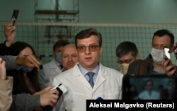 Александър Мураковски, директор на болницата в Омск, където е приет Навални, говори пред журналисти