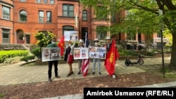 АКШдагы кыргызстандыктардын акциясы. 6-май, 2021-жыл. Вашингтон.