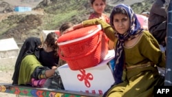 له پاکستانه د افغان کډوالو یوه کډه د تورخم پر لار وطن ته روانه ده - انځور اپرېل ۷، کال ۲۰۲۵ز