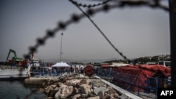 Deportasiýa edilen migrantlar hasaba alynýar, Türkiye (illýustrasiýa suraty)