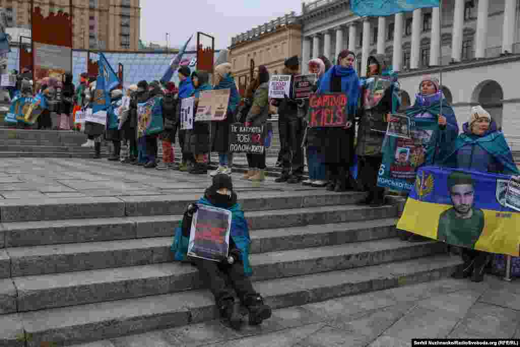 Акцыя сваякоў палонных на Майдане Незалежнасьці ў Кіеве. Студзень 2025 году