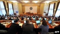 Жогорку Кеңештин сессиясы.