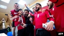 ევრო 2024-ის საკვალიფიკაციო ეტაპის ფინალურ შეხვედრაში საქართველოს ნაკრებმა საბერძნეთს მოუგო და ევროპის ჩემპიონატის ფინალურ ტურნირში მონაწილეობის უფლება მოიპოვა.