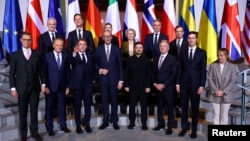 Президент Володимир Зеленський на зустрічі з головами європейських держав і урядів, а також представниками ЄС і НАТО і переговорниками зі США в Берліні 15 грудня