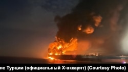 ხანძარი ტანკერ KAIROS-ზე შავ ზღვაში, 2025 წლის 28 ნოემბერი (თურქეთის ტრანსპორტის სამინისტროს ფოტო)