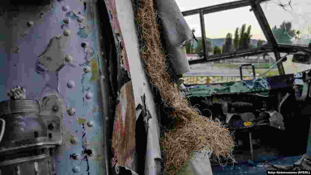 В апреле 2013 года 33-метный самолет&nbsp;СААБ&ndash;340А шведского производства после 16-летнего перерыва совершил рейс по маршруту Джалал-Абад - Казарман. Такие авиарейсы должны были совершаться три раза в неделю. Но он летал туда лишь два раза в месяц. Билет стоил более 2 тысяч сомов. Из-за этого со временем спрос упал. &nbsp;