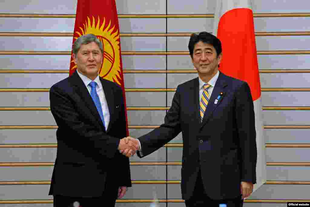 Встреча Алмазбека Атамбаева с премьер-министром Японии Синдзо Абэ. 27 февраля 2013 года