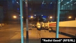 Пассажирам рейса Душанбе-Бишкек не разрешили въезд в Кыргызстан