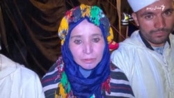 د یوې مراکشۍ قبیلې ښځې د پښتنو په څېر خالونه وهي