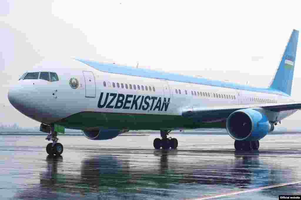 Некоторые наблюдатели уже окрестили визит Шавката Мирзияева в Таджикистан "историческим". Это первый визит в Душанбе Мирзияева со времени вступления в должность президента Узбекистана после смерти Ислама Каримова, в годы правления которого отношения между соседними государствами были напряженными.