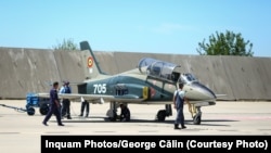 România are în plan să modernizeze avioanele școală IAR 99 cu firme americane.