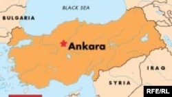 انتخابات رياست جمهوری ترکيه‌ به‌ صحنه‌ رويارويی کم سابقه‌ هواداران سکولاريسم و ارتش از يک سو با اسلامگرايان حزب حاکم از سوی ديگر تبديل شده‌ است.