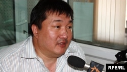 Депутат Курманбек Дыйканбаев.