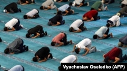 Бишкектеги мечиттердин бири.  2020-жыл, 12-июнь.