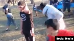 Кыргызстандагы балдардын мушташы. Иллюстрациялык сүрөт.