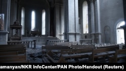 Արցախ - Շուշիի Ղազանչեցոց Սուրբ Ամենափրկիչ եկեղեցին հրթիռակոծություններից հետո, 8-ը հոկտեմբերի, 2020թ.