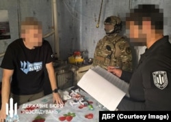 Dövlət İstintaq Bürosu Vitali Şabuninin evində axtarış aparır.