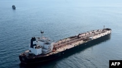 Рада ЄС, серед іншого, застосувала санкції проти судноплавних компаній, що базуються в ОАЕ, В'єтнамі та Росії, які володіють або управляють танкерами, що підпадають під обмежувальні заходи ЄС