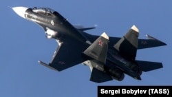 Российский истребитель Су-30СМ