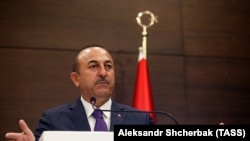 Մևլութ Չավուշօղլու, արխիվ