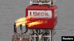 Нефтяное месторождение "Лукойла" в Каспийском море