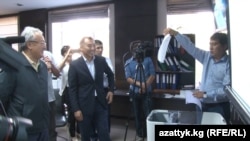 “Акыйкат шайлоо үчүн” коомдук кыймылы шайлоо технологиялары менен таанышып, алардын иштөө тартибин да сындан өткөрдү. 