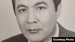 Дос Көшім, 1980-жылдары түсірілген сурет