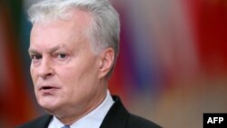 За словами Ґітанаса Науседи, заява Лукашенка свідчить, що перекриття кордону, запроваджене Вільнюсом, працює