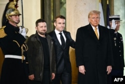 Europenii, inclusiv Zelenski sau Macron, sunt ocupați în aceste zile cu „deslușirea” primelor decizii ale noii administrații Trump.