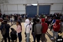 Мигранты в очереди в комиссию по поддержке беженцев (COMAR). Мексика, 28 января 2025 года