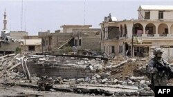 ارتش آمریکا می گوید فرد دستگیر شده، در ارتباط با شبکه تروریستی است که مواد منفجره و مهمات را از ایران به عراق انتقال می داده است