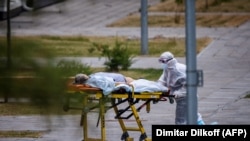 У столиці Росії Москві знову відкрили вже закриті свого часу додаткові госпіталі для прийому хворих на COVID-19