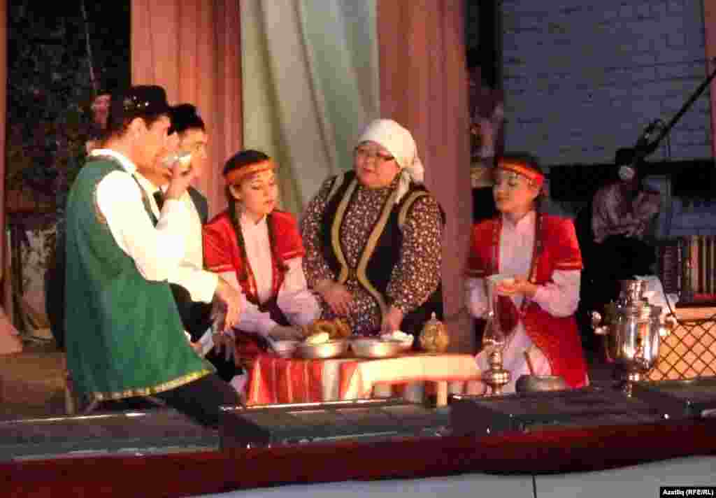 "Май пешү" йоласыннан күренеш