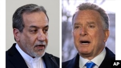 Iranski ministar inostranih poslova Abas Arakči (lijevo) i specijalni izaslanik SAD Steve Witkoff sastaće se u Rimu 23. maja 2025. na petoj rundi razgovora o teheranskom nuklearnom programu.