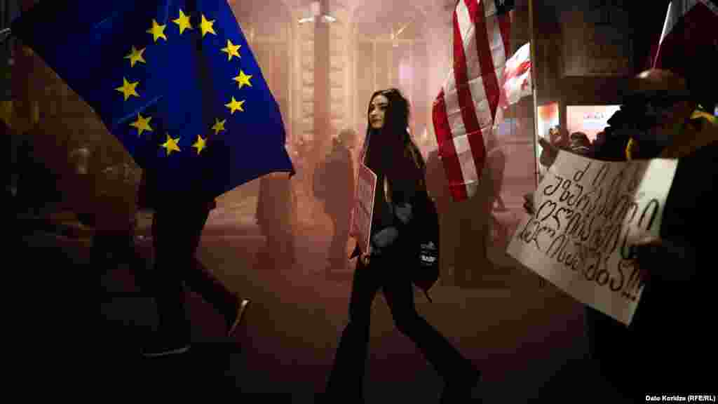 «Долой власть узурпатора-олигарха»