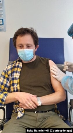 სალომე სუხიშვილის მეუღლის, ბექა დანელიშვილის აცრა