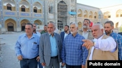 حسن پلارک (نفر اول از راست) در دهه گذشته از مدیران اقتصادی مورد اعتماد قاسم سلیمانی در عراق بود. 