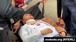 Стяпан Латипау след инцидента в съдебната зала