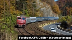 Una din trei curse ale trenurilor CFR Călători înregistrează întârzieri semnificative.
