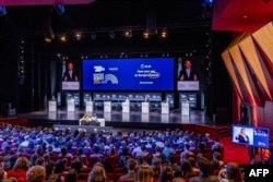 În Maastricht s-au pus bazele Uniunii Europene în forma sa curentă, inclusiv a monedei unice euro, motiv pentru care orașul găzduiește cea mai importantă dezbatere de dinaintea alegerilor europarlamentare.