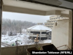 Мейманкананы бузуу 24-декабрда башталган.