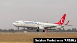 Самолет «Турецких авиалиний» вылетает из аэропорта «Манас».