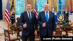 Karol Nawrocki a fost primit la Casa Albă de președintele SUA, Donald Trump, pe 2 mai 2025.