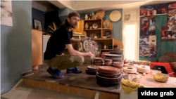 Крымскотатарский керамист изготавливает практически все – от пиал до кальянов