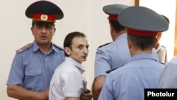 Տիգրան Առաքելյանը դատարանի դահլիճում, արխիվ