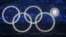 Олимпийские кольца во время открытия Игр в Сочи