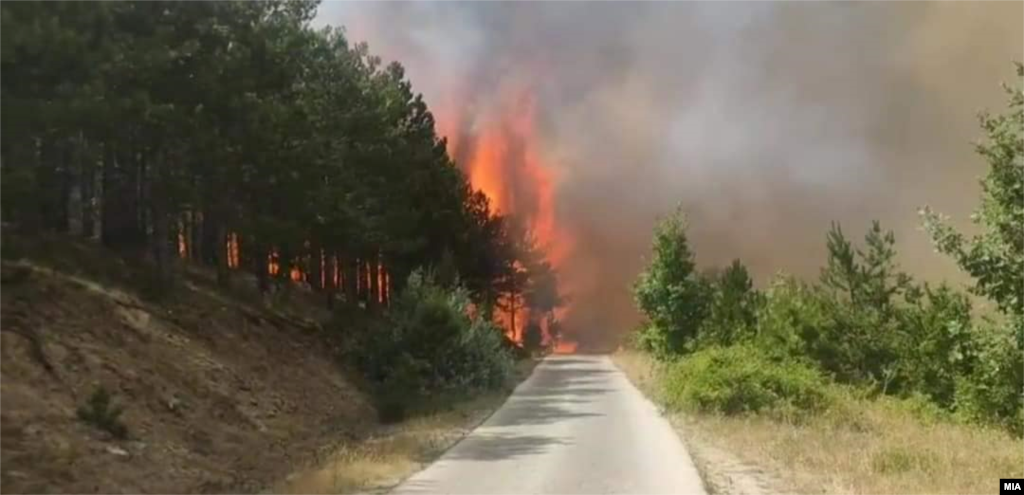 Пожар во Кокино, кај Старо Нагоричане, кумановско. 