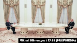  Путин Владимир а, Алиев ИлхIам а ву Кремлехь цхьанакхетта, 2022-чу шеран чиллан-беттан 22 де