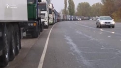 Чек ара: тизилген унаалар, чарчаган эл